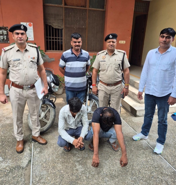 पुलिस हिरासत में बाइक चोर