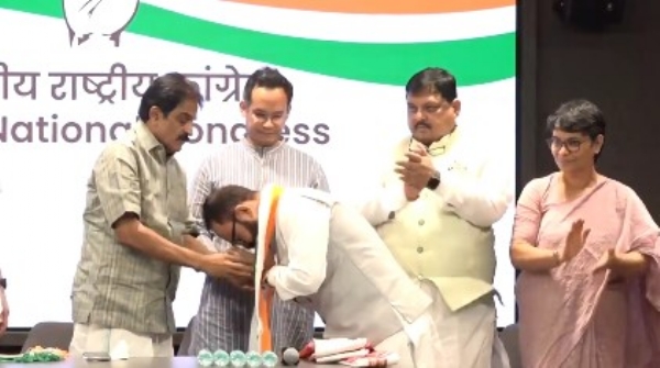 असम भाजपा के पूर्व विधायकों सहित कई नेताओं ने थामा कांग्रेस का दामन