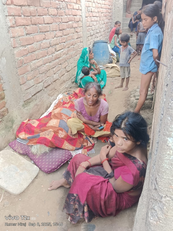 रोते बिलखते परिजन