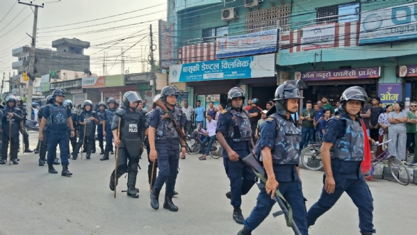 अररिया फोटो:बॉर्डर पर पुलिस बल