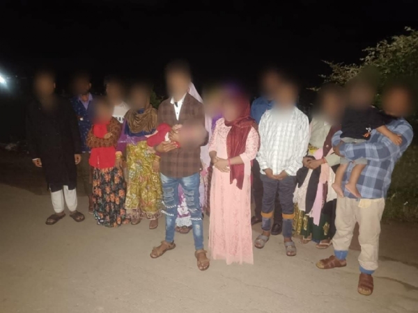 Image related to the deport of 18 illegal migrants.