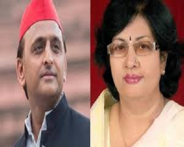 यूपी सरकार में मंत्री प्रतिभा शुक्ला व अखिलेश यादव की फोटो।