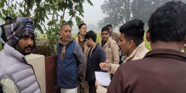 औरैया में नए साल के जश्न के बीच चोरों ने सर्राफा दुकान के ताले तोड़े, लाखों जेवर-नकदी चोरी