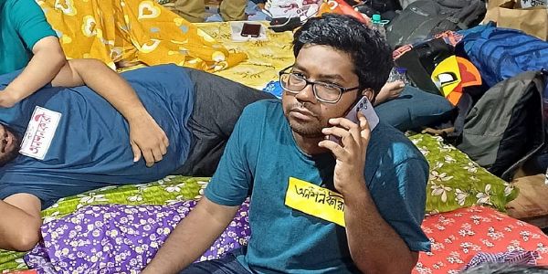 आर जी कर आंदोलन के प्रमुख चेहरे अनिकेत महतो ने जूनियर डॉक्टर्स फ्रंट के अध्यक्ष पद से दिया इस्तीफा