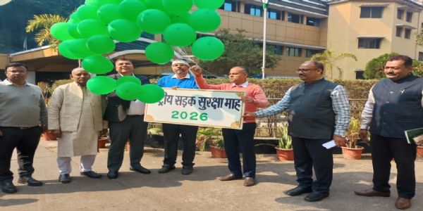 राष्ट्रीय सड़क सुरक्षा माह का शुभारंभ, उपायुक्त ने जागरूकता रथ को दिखाई हरी झंडी