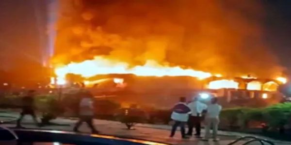 घर में आग लगने से 19 वर्षीय युवती की जिंदा जलकर मौत