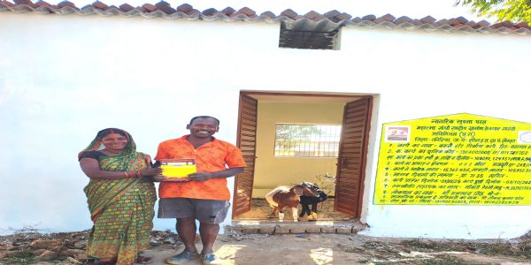 कोरिया: मनरेगा के पक्के शेड से बदली तस्वीर, रामलाल का बकरी पालन बना स्थायी रोजगार