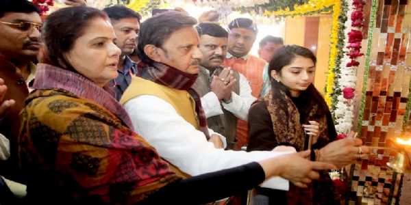मप्रः उप मुख्यमंत्री शुक्ल ने नव वर्ष पर चित्रकूट में किए भगवान कामतानाथ के दर्शन