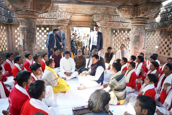 मुख्यमंत्री डॉ. मोहन यादव ने विदिशा जिले के उदयपुर नीलकंठेश्वर महादेव मंदिर में किए दर्शन