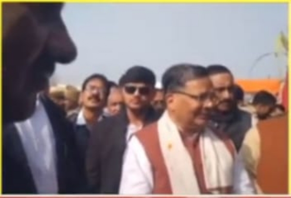 उद्घाटन करते मंत्री जयवीर सिंह