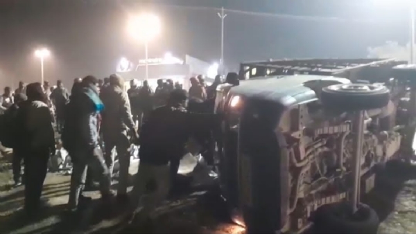 वैन दुर्घटना वैन दुर्घटना