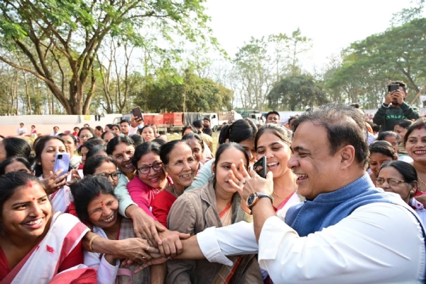 Assam CM Dr Himanta Biswa Sarma Launching MMUA Cheque Distribution for 31,190 Women in Hajo–Sualkuchi. Assam CM Dr Himanta Biswa Sarma Launching MMUA Cheque Distribution for 31,190 Women in Hajo–Sualkuchi.