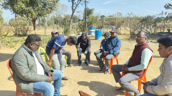 कांग्रेस नेताओं ने पीड़ित परिवारों से की मुलाकात, हर संभव सहयोग का दिया भरोसा