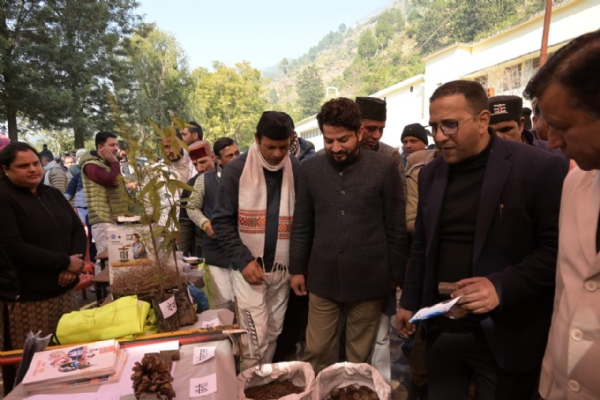 शिविर में जी राम जी योजना का पोस्टर किया लॉन्च