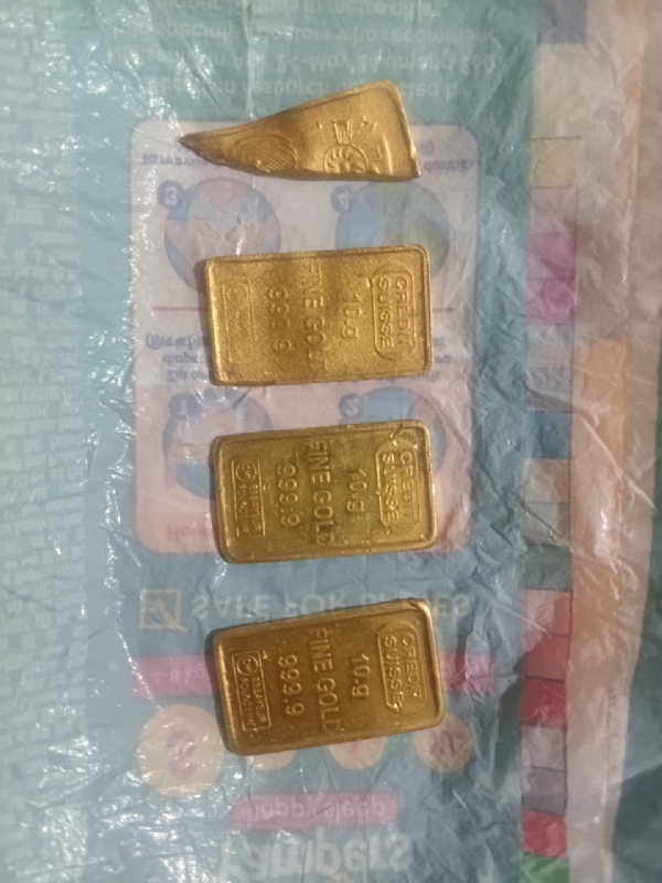 अररिया फोटो:बरामद सोने