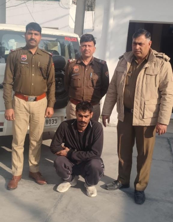 पुलिस हिरासत में लूट का आरोपी