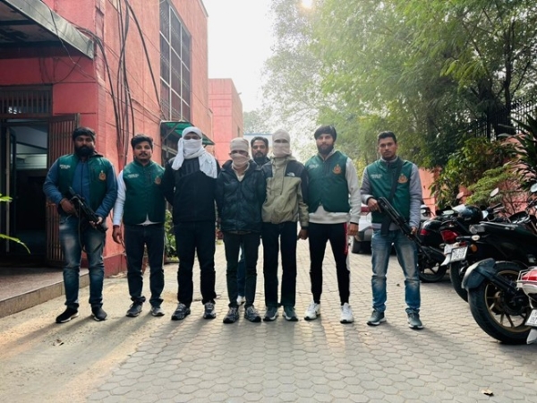 पकड़े गए हिमांशु भाऊ गैंग के तीन शूटर की फाेटाे
