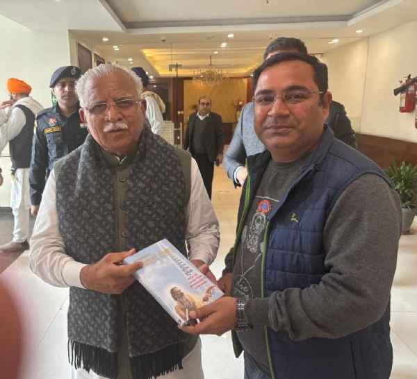 भारत सरकार के केंद्रीय ऊर्जा मंत्री मनोहर लाल खट्टर से नूंह भाजपा जिला मीडिया प्रभारी ने शिष्टाचार भेंट