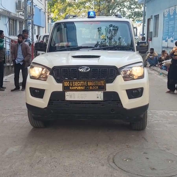 बीएलओ की गाड़ी