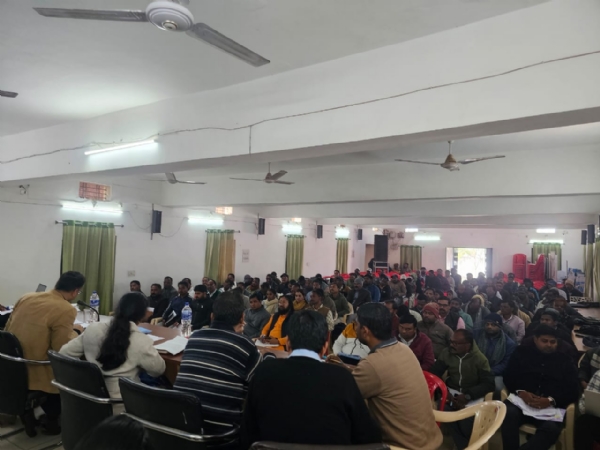 सचिवों की समीक्षा बैठक