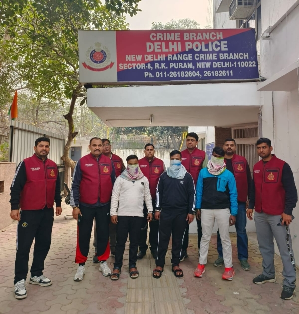 हत्या के मामले में पकड़े गए आरोपितों की फोटो