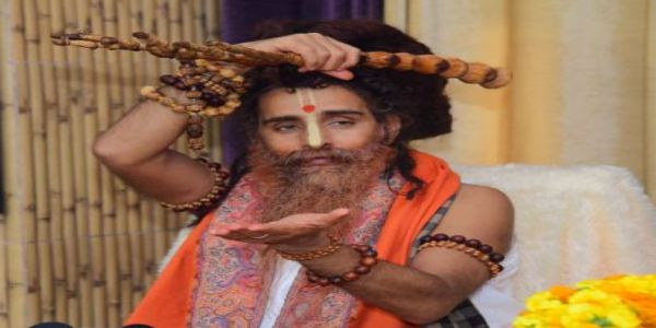 प्रेसवार्ता को संबोधित करते ऋतेश्वर महाराज