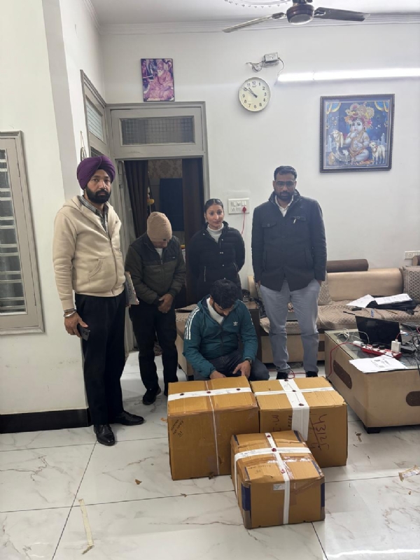 प्रतिबंधित गोलियों के साथ पकड़ा गया आरोपी।