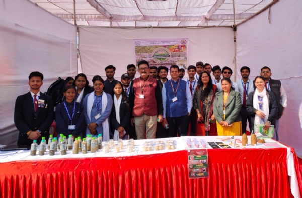 अखिल भारतीय गुलाब प्रदर्शनी में उच्च शिक्षा उत्कृष्टता संस्थान के कृषि विभाग ने लगाए स्‍टाल