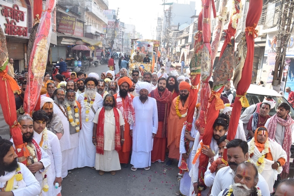 रामानन्दाचार्य महाराज के प्राकट्य महोत्सव में निकली शोभायात्रा रामानन्दाचार्य महाराज के प्राकट्य महोत्सव में निकली शोभायात्रा