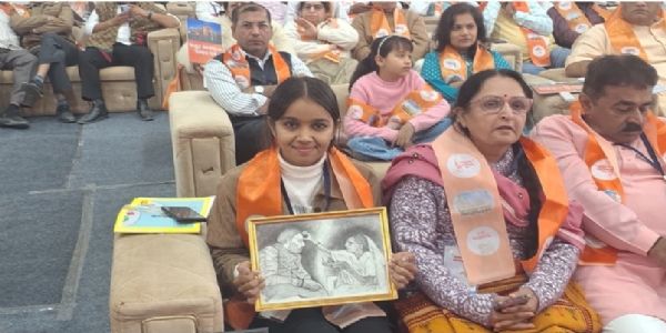 सोमनाथ में खूब भावुक की हीराबा-मोदी की यह फोटो