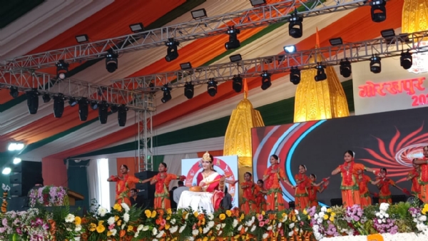 चम्पा देवी पार्क में गोरखपुर महोत्सव का भव्य आगाज़, संस्कृति-पर्यटन की अनूठी झलक* चम्पा देवी पार्क में गोरखपुर महोत्सव का भव्य आगाज़, संस्कृति-पर्यटन की अनूठी झलक*