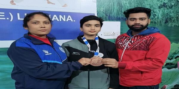 राष्ट्रीय स्कूली ताइक्वांडो प्रतियोगिता में अनुष्का ने जीता कांस्य पदक