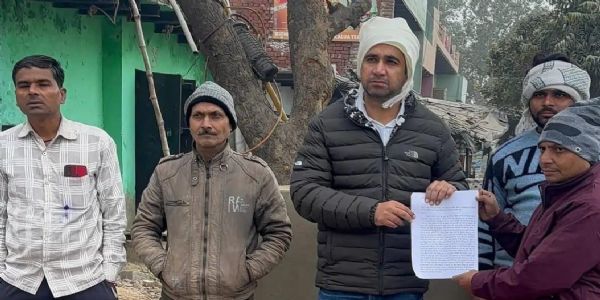 हाथरस कस्बे में जगह को लेकर नए विद्युत ट्रांसफॉर्मर का विरोध