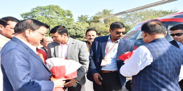 मुख्यमंत्री विष्णु देव साय का कोरबा आगमन, हेलीपेड पर हुआ भव्य स्वागत