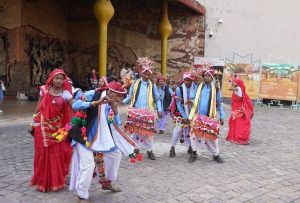 मप्र जनजातीय संग्रहालय में नृत्य और गायन की हुई प्रस्‍तुति