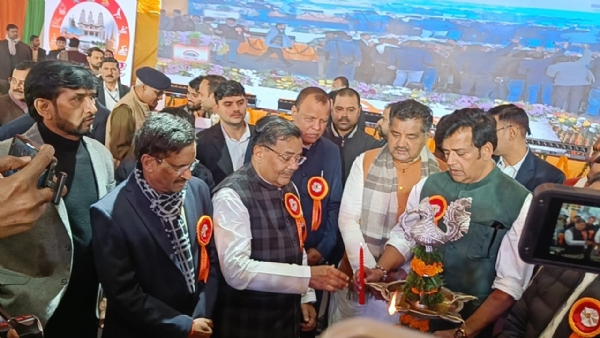 चम्पा देवी पार्क में गोरखपुर महोत्सव का भव्य आगाज़, संस्कृति-पर्यटन की अनूठी झलक* चम्पा देवी पार्क में गोरखपुर महोत्सव का भव्य आगाज़, संस्कृति-पर्यटन की अनूठी झलक*