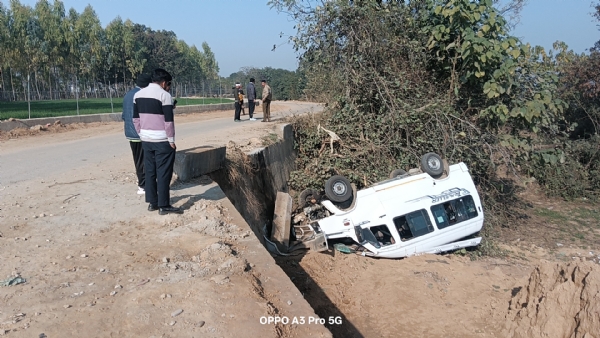 सड़क हादसा। सड़क हादसा।