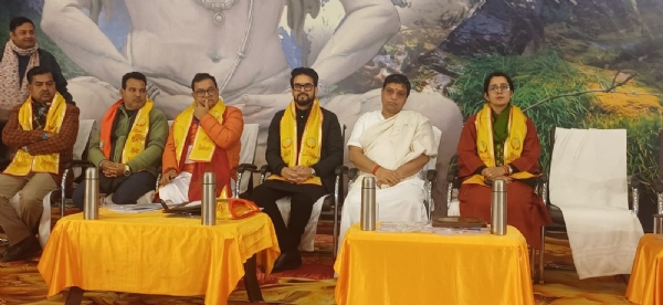 दिव्या प्रेम सेवा मिशन के कार्यक्रम में अनुराग ठाकुर