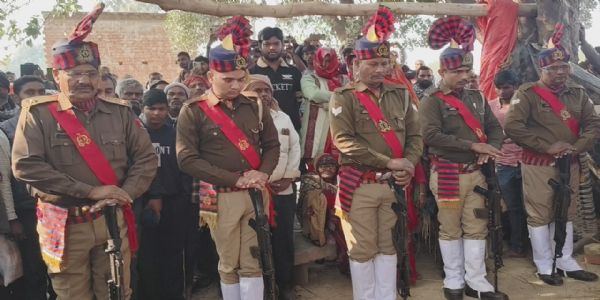 हादसे में घायल उपनिरीक्षक की मृत्यु, राजकीय सम्मान के साथ हुआ अंतिम संस्कार