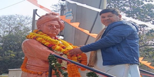 स्वामी विवेकानंद की जयंती पर हिंदी साहित्य भारती ने अर्पित की पुष्पांजलि