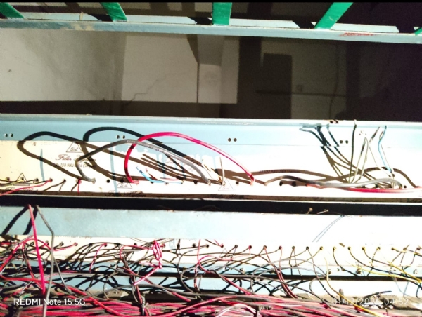 शरारती तत्वों ने काटी 12 कोर केबल