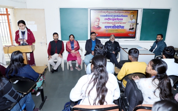 मीडिया के छात्रों को स्वामी विवेकानंद के संचार शैली से सिखने की जरूरत