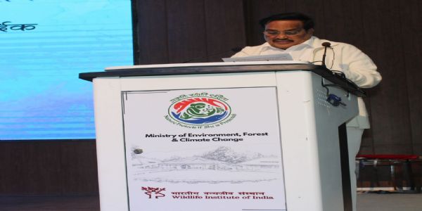 केंद्रीय जलशक्ति मंत्री सीआर पाटिल कार्यक्रम को संबोधित करते। केंद्रीय जलशक्ति मंत्री सीआर पाटिल कार्यक्रम को संबोधित करते।