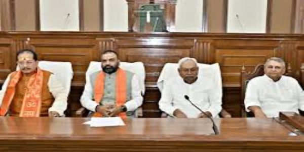 (अपडेट) बिहार मंत्रिपरिषद की बैठक में 43 प्रस्तावों को मंजूरी, कृषि, शिक्षा, बिजली, सिंचाई और आधारभूत ढांचे पर अहम फैसले