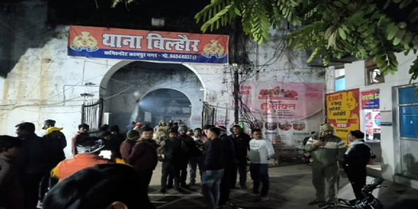 प्रतिबंधित पशु अवशेष मिलने पर हंगामा, थाना प्रभारी समेत चार पुलिसकर्मी निलंबित