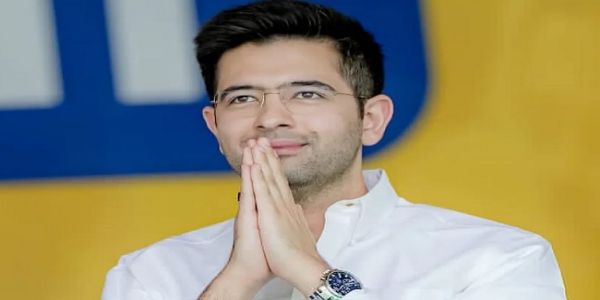 त्वरित-वाणिज्य प्लेटफार्मों से 10 मिनट में डिलीवरी की शर्त हटाना अच्छा कदम : राघव चड्ढा