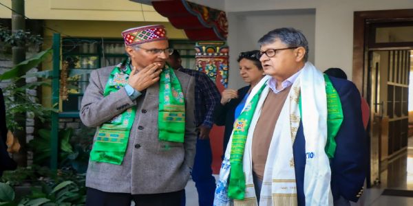 आधिकारिक दौरे पर सिक्किम पहुंचे नीति आयोग के उपाध्यक्ष सुमन के. बेरी