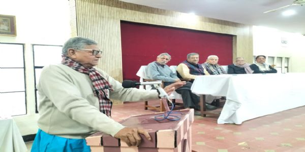 बनारस की पत्रकारिता का निर्भीक स्वर मौन हो गया