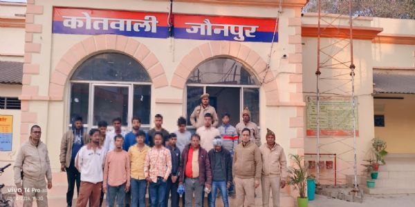 चाइनीज मांझा बना जानलेवा, जौनपुर में पुलिस ने किया 20 लोगों का चालान