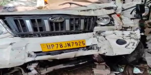 रायबरेली में ब्रेक फेल होने से लोडर दीवार में टकराया , चालक और कंडक्टर की मौत